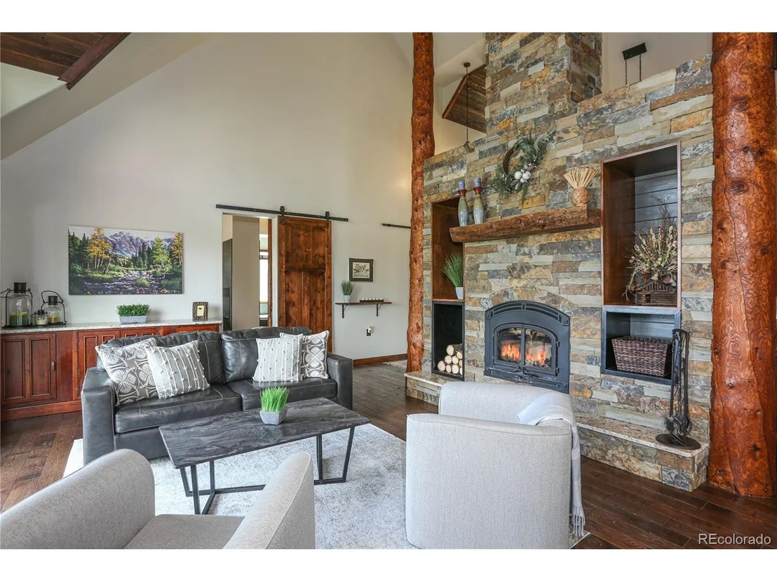 Photo of 598 Prunes Pl