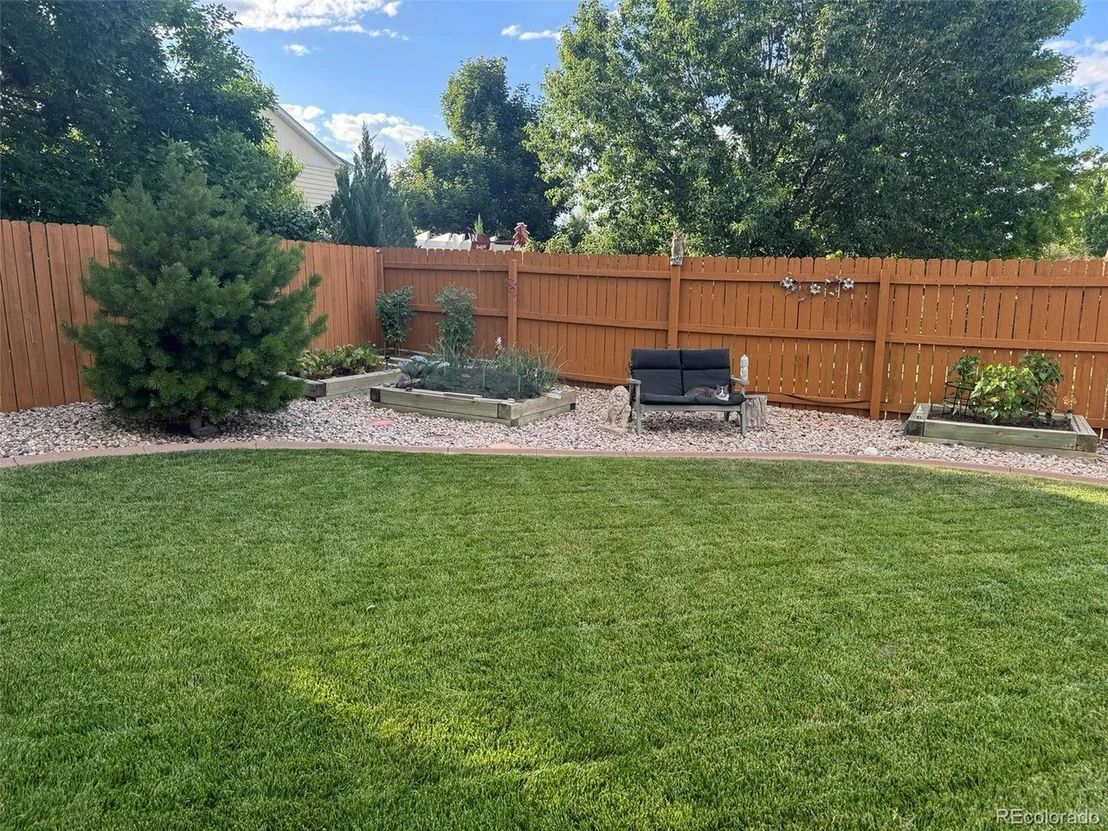Photo of 556 Barnwood Dr