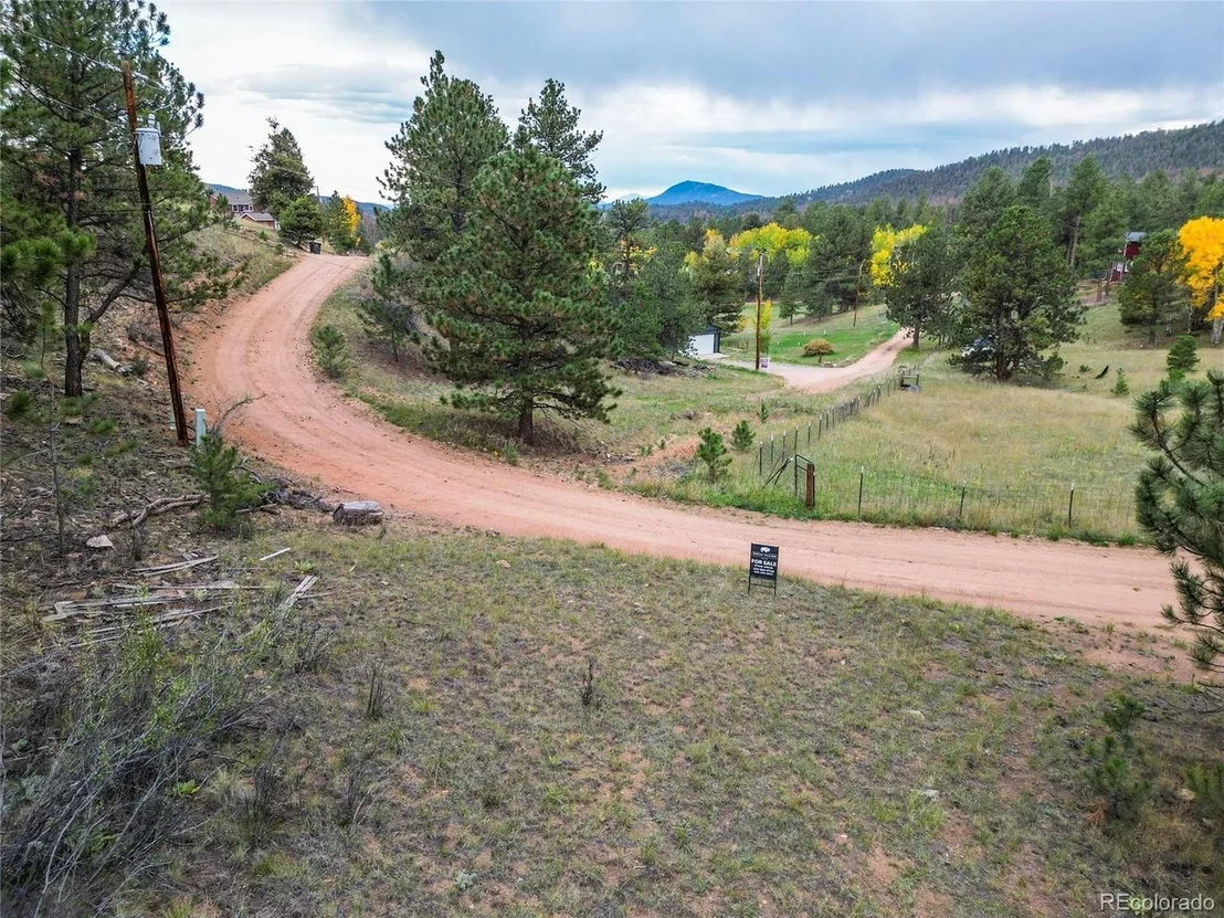 Photo of 33247 Jennifer Rd