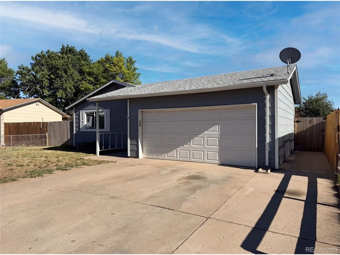 Photo of 2162 Wedgewood Dr