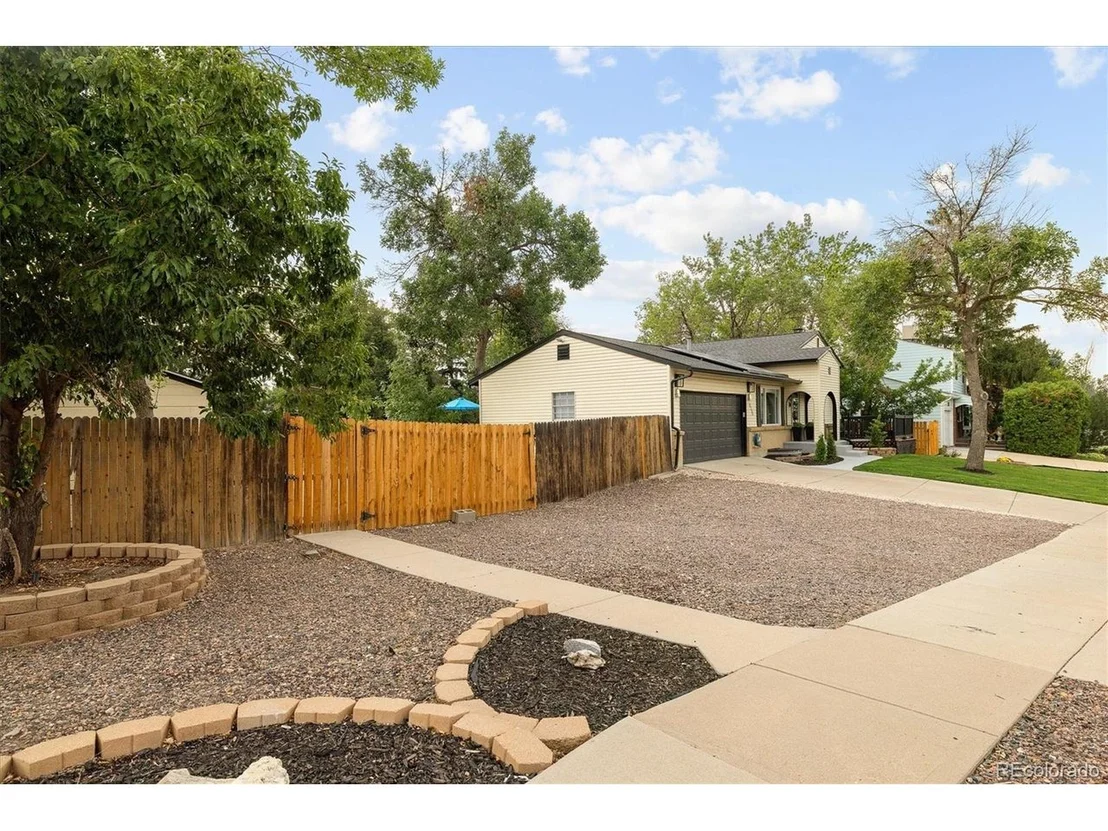 Photo of 8790 Lamar Dr