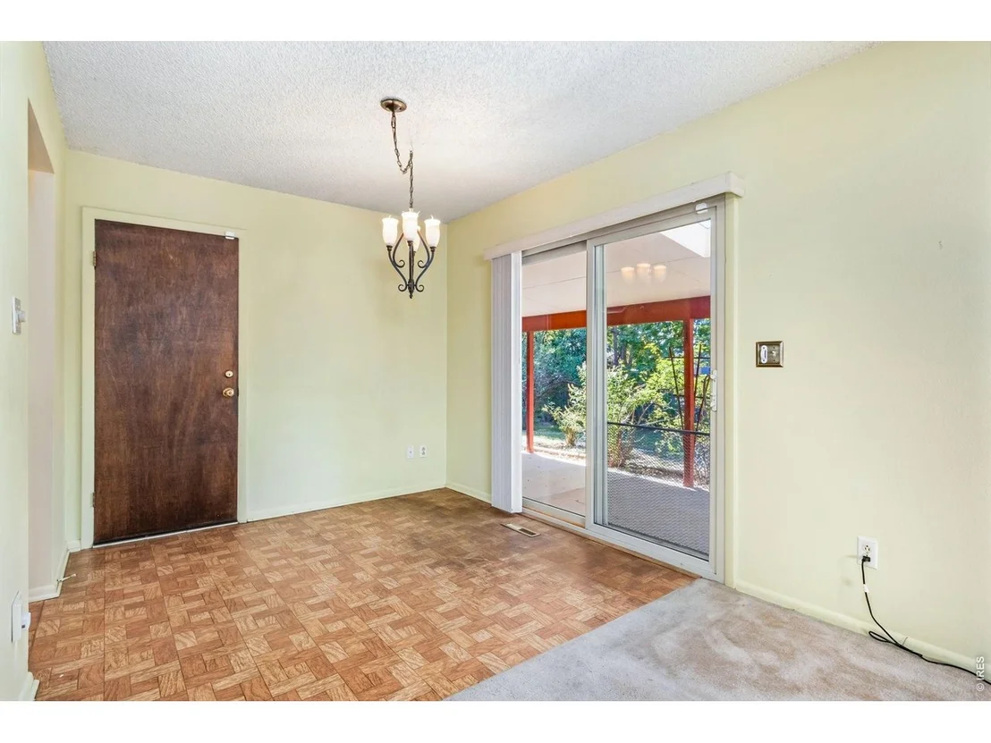 Photo of 2901 Greentree Cir