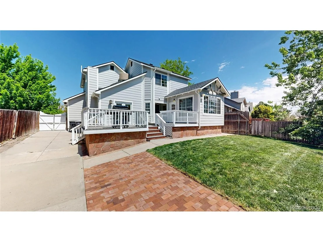 Photo of 10635 Dexter Dr