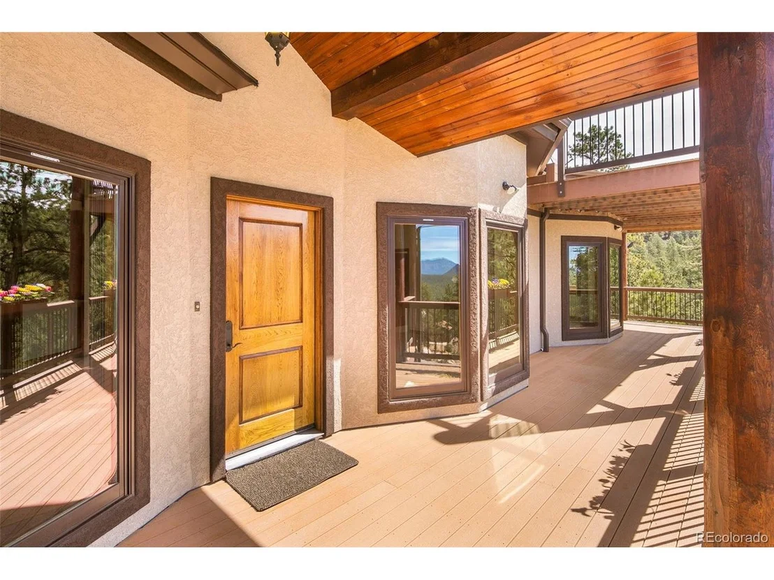 Photo of 25811 Rampart Ln