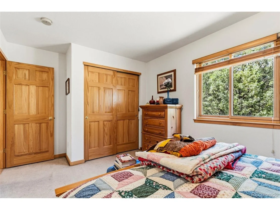 Photo of 1649 Elk Valley Dr