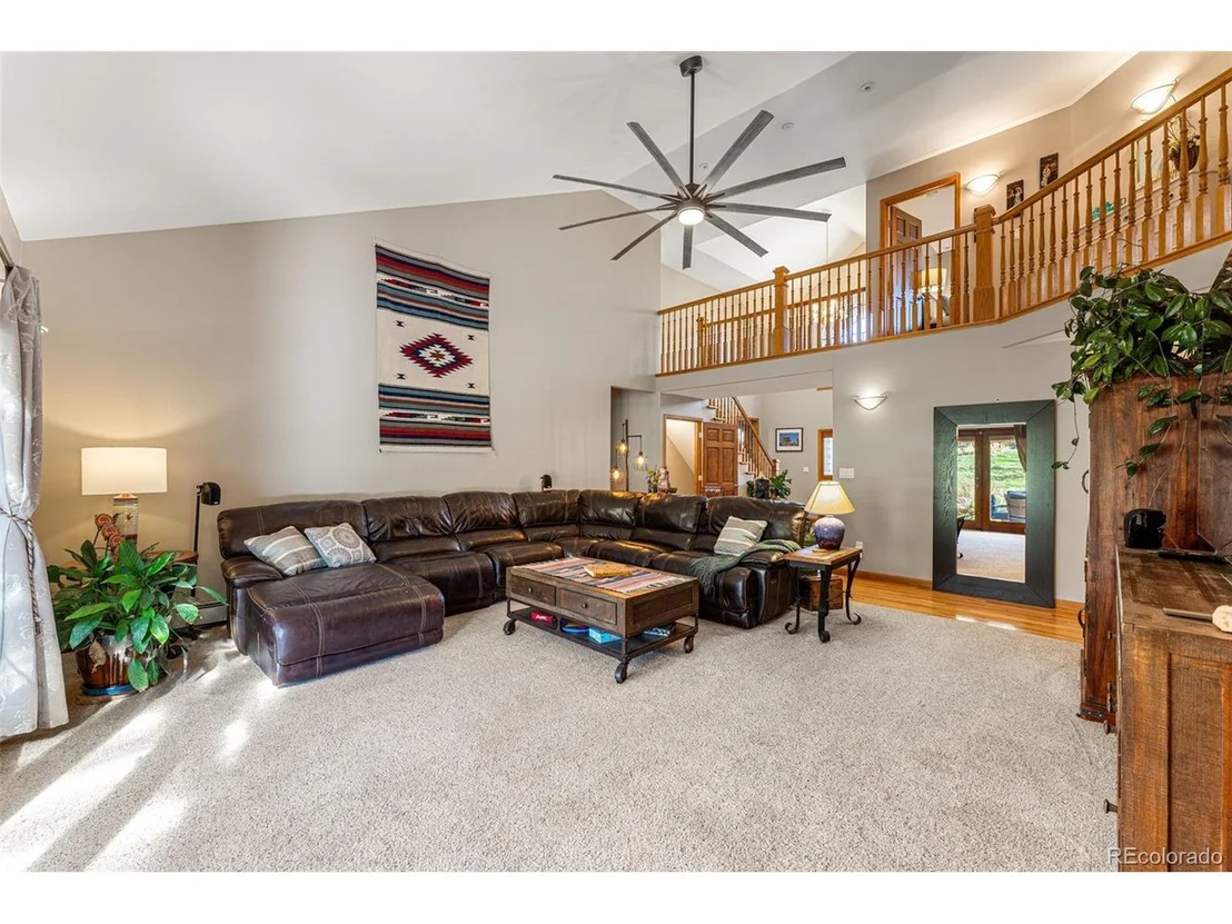 Photo of 6137 Colorow Dr