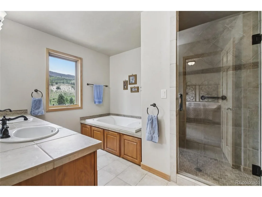 Photo of 1545 Legend Lake Cir