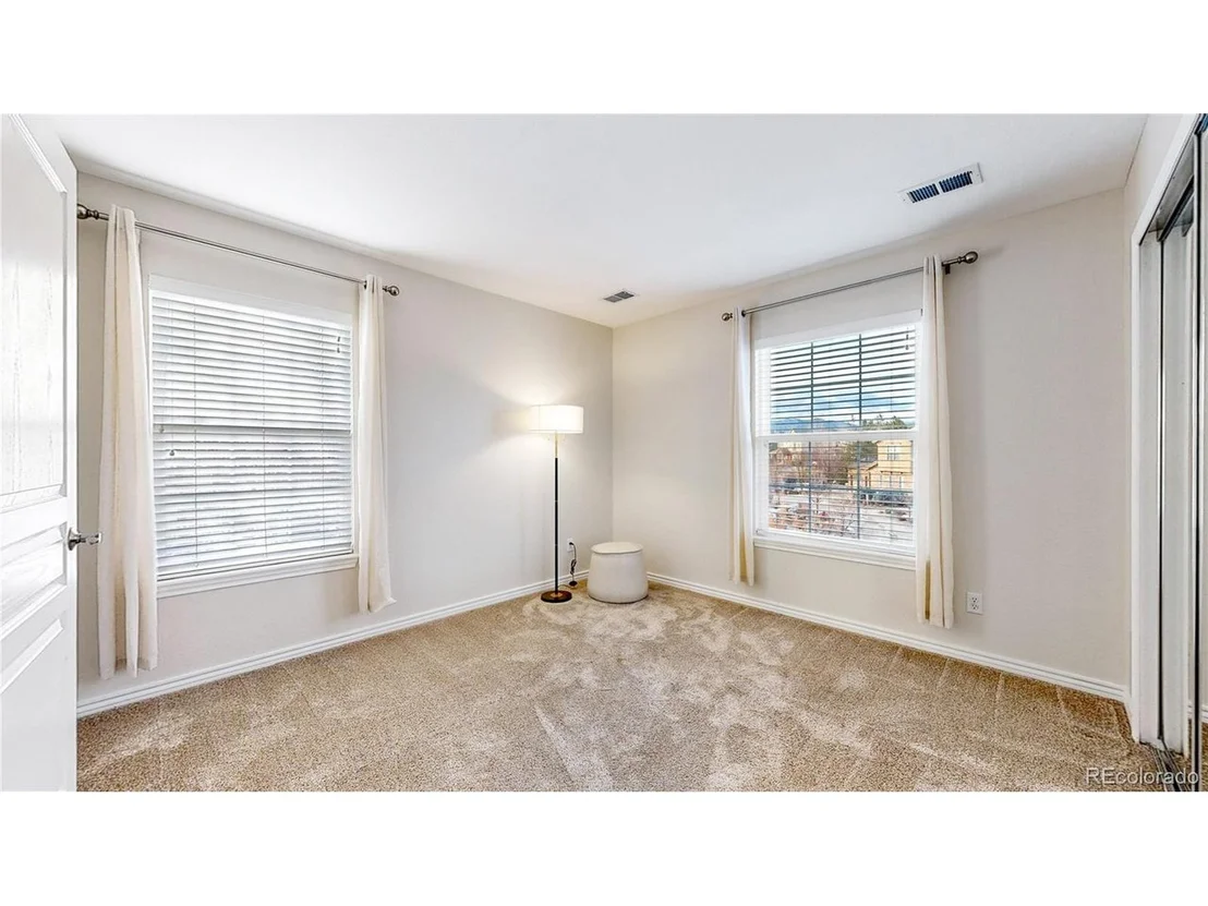 Photo of 15548 W 75th Pl