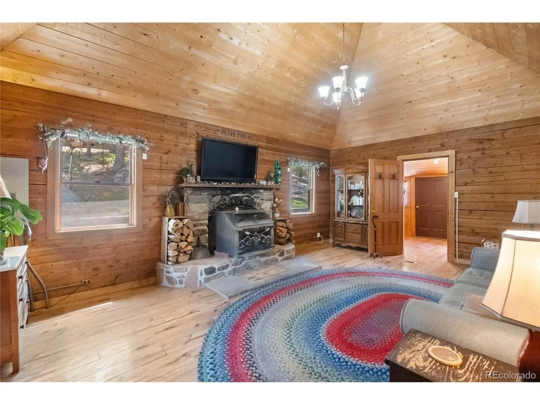 Photo of 48 Linn Cir