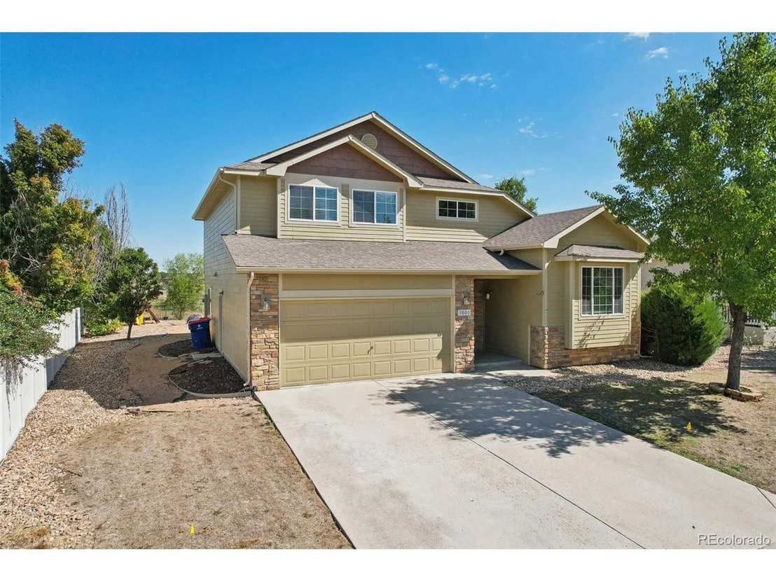 Photo of 9806 Roadrunner Ave