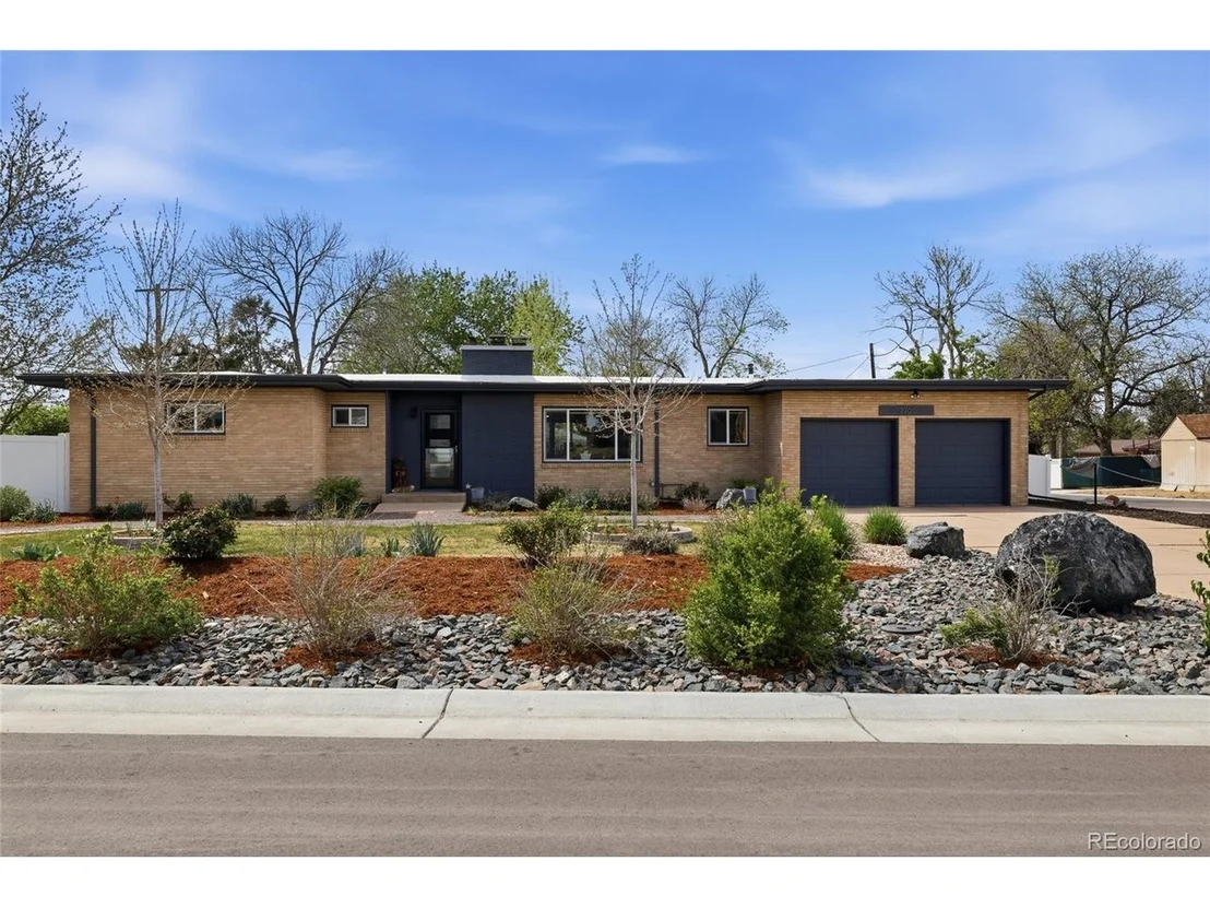 Photo of 2705 Sunset Ln