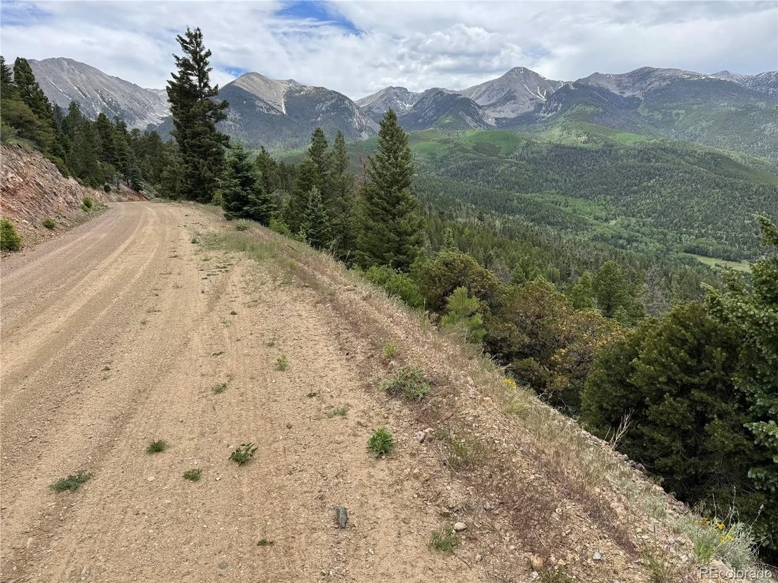 Photo of Knotty Pine Rd