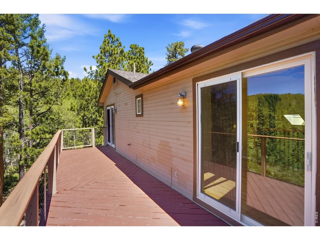 Photo of 212 Elk Pl