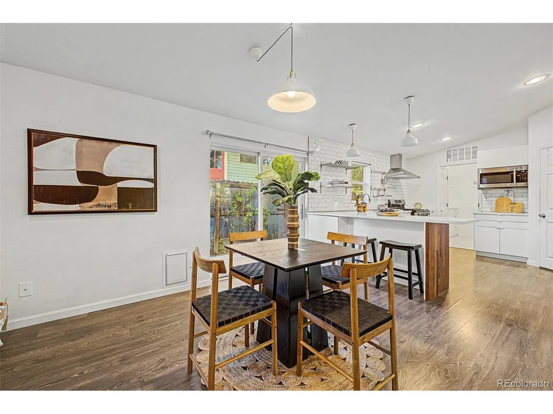 Photo of 370 Irving St