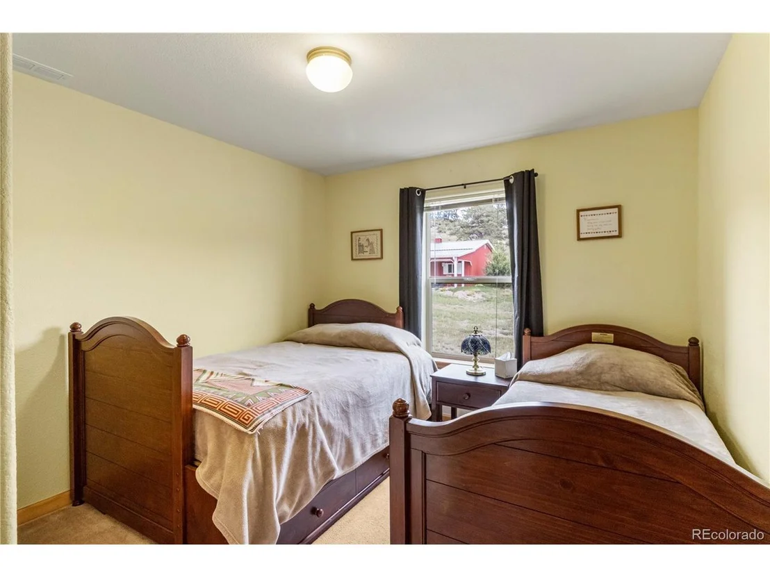 Photo of 38391 County Road 77