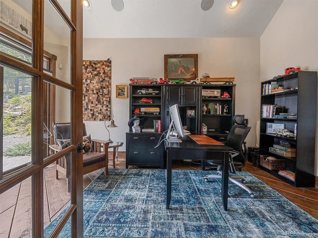Photo of 221 Halter Way