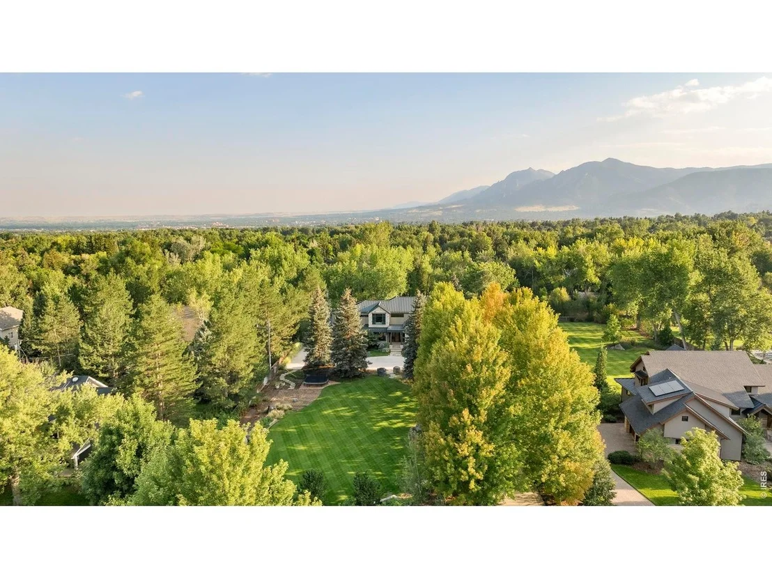 Photo of 2158 Tamarack Ave