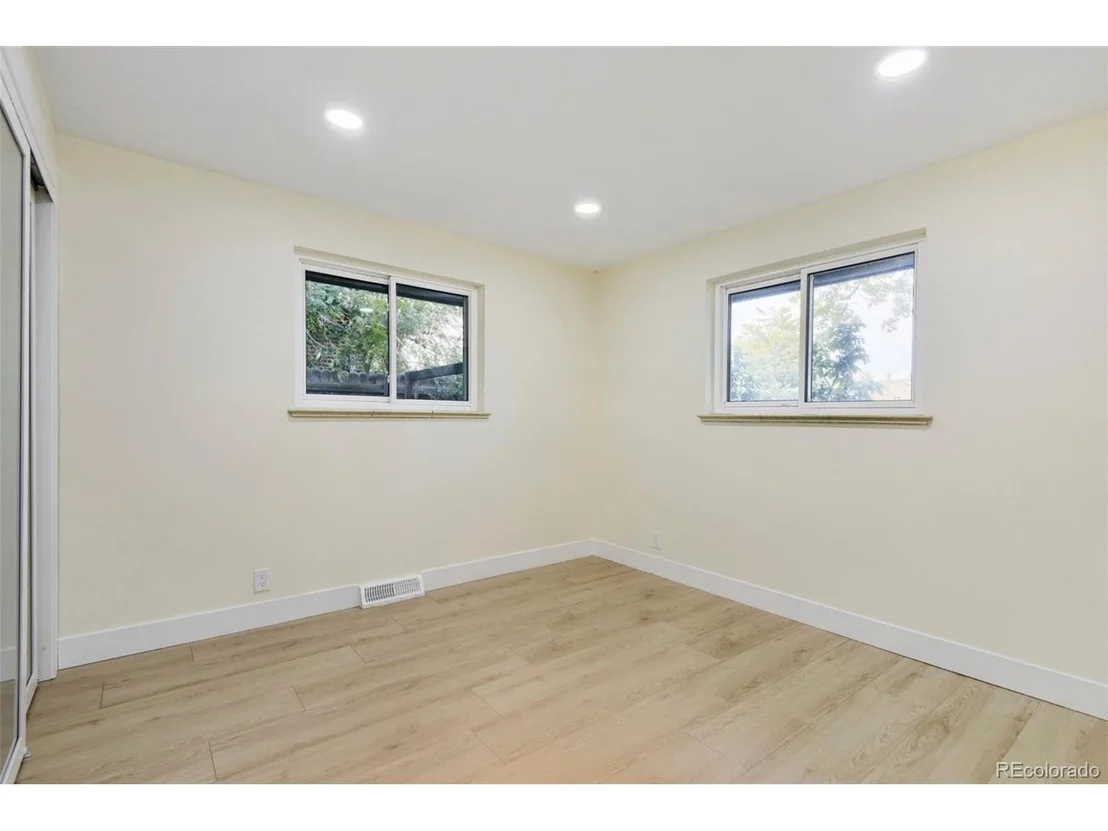 Photo of 6077 Flower St