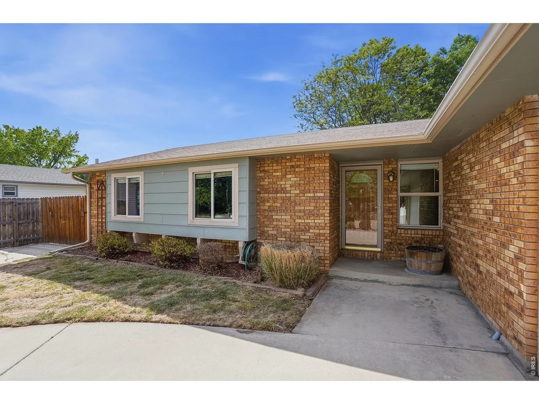 Photo of 1689 Geneva Cir