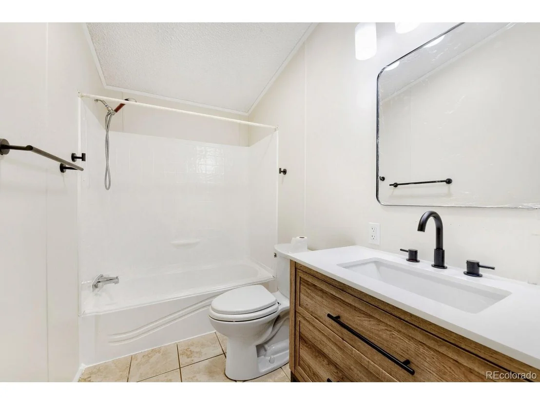 Photo of 580 Forest Dr