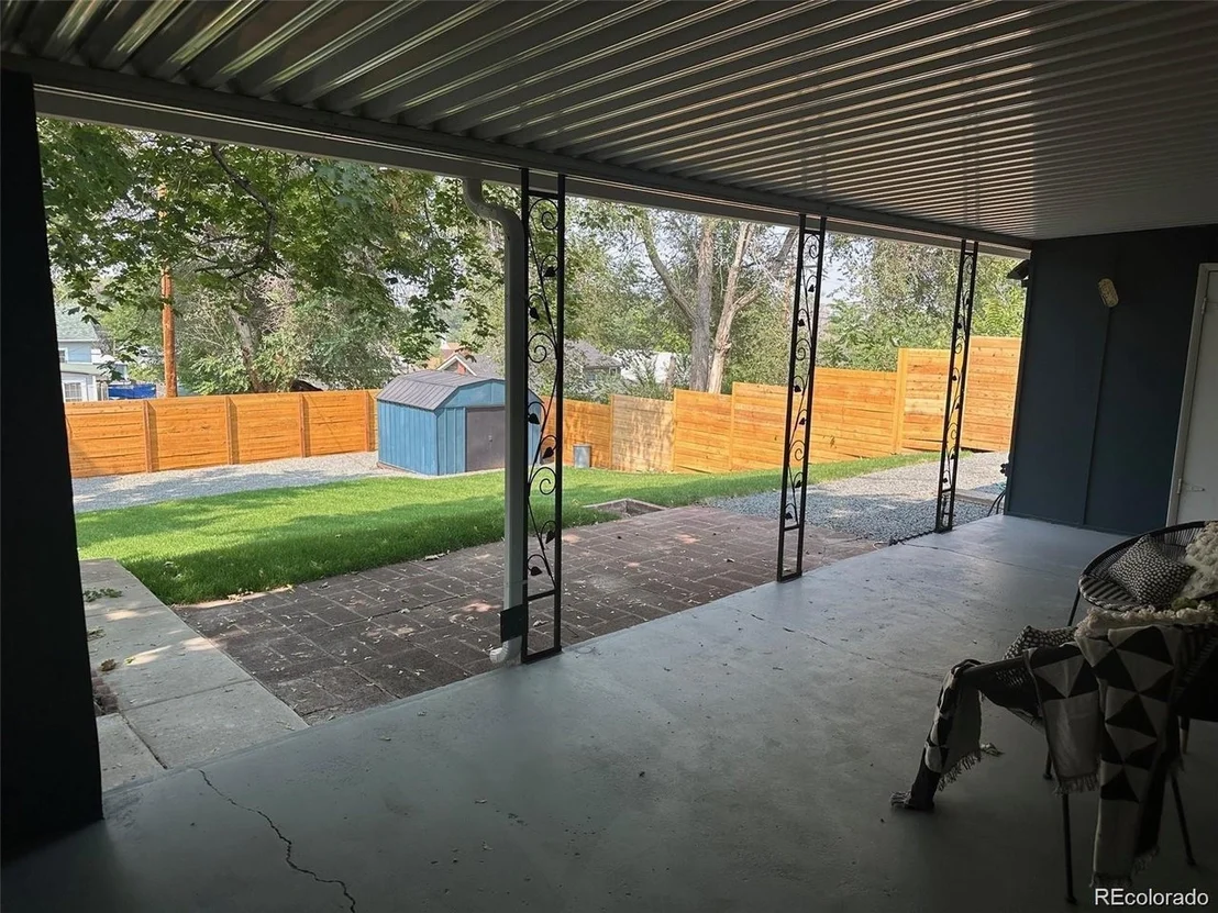 Photo of 1395 W Custer Pl