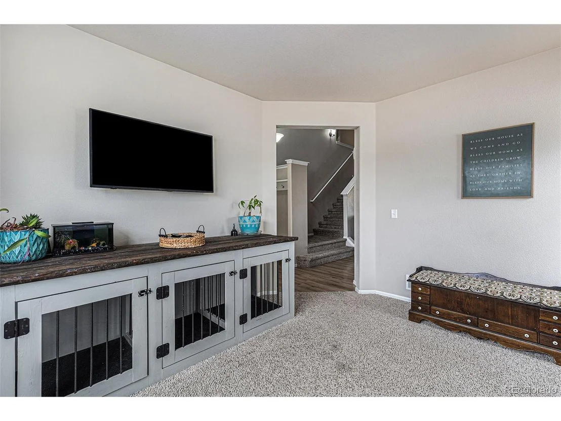 Photo of 1521 Heirloom Dr