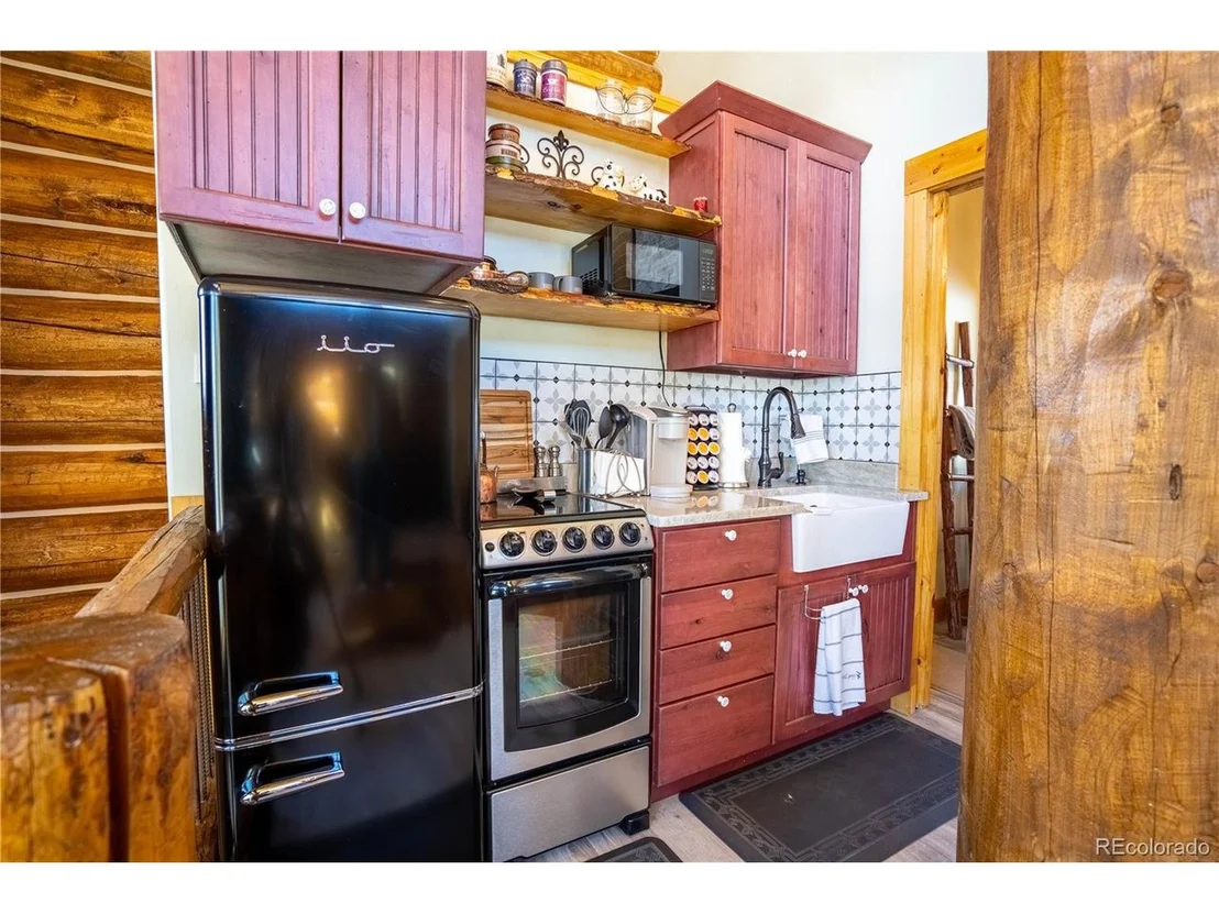 Photo of 103 Aspen Dr