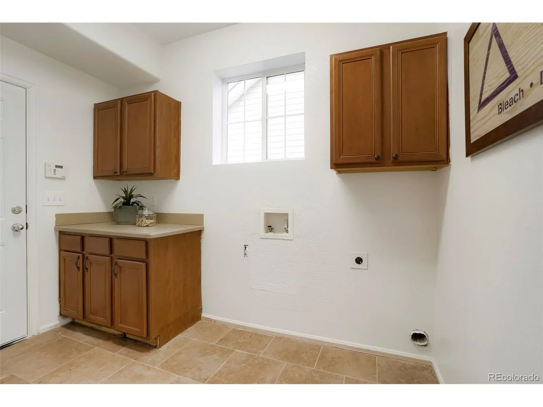 Photo of 520 N Flat Rock Cir