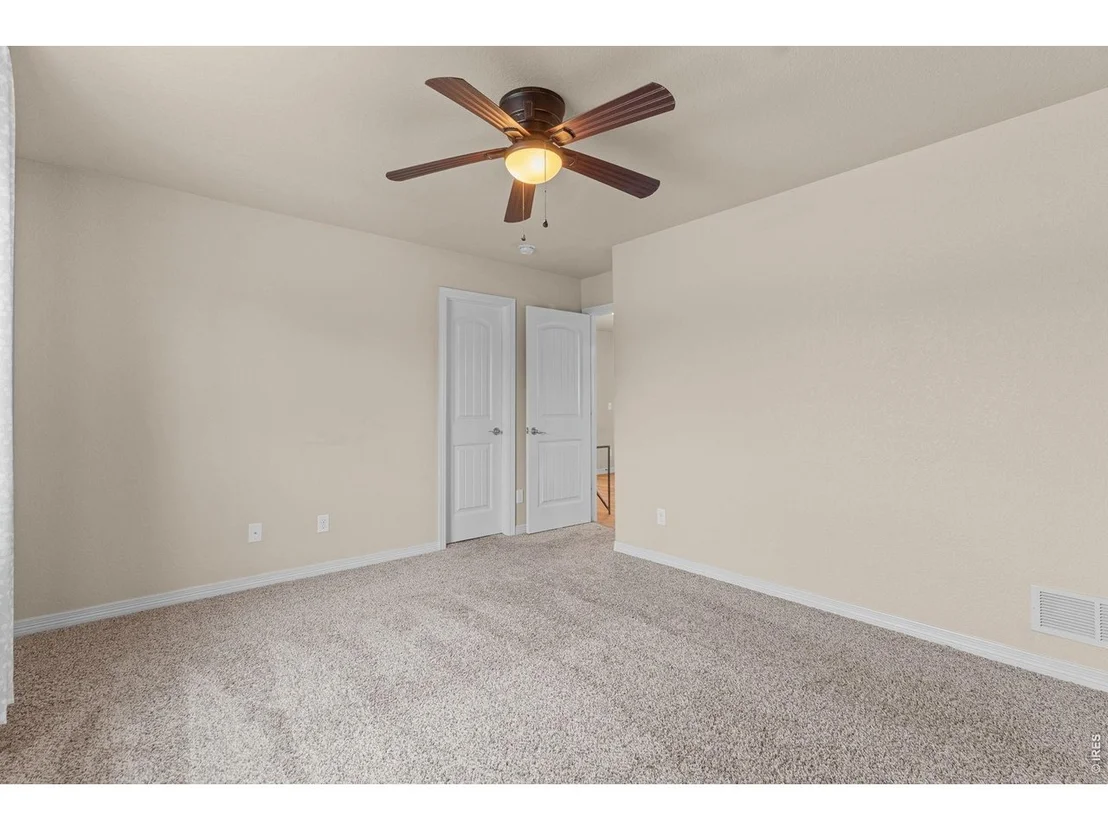 Photo of 562 Dakota Ct