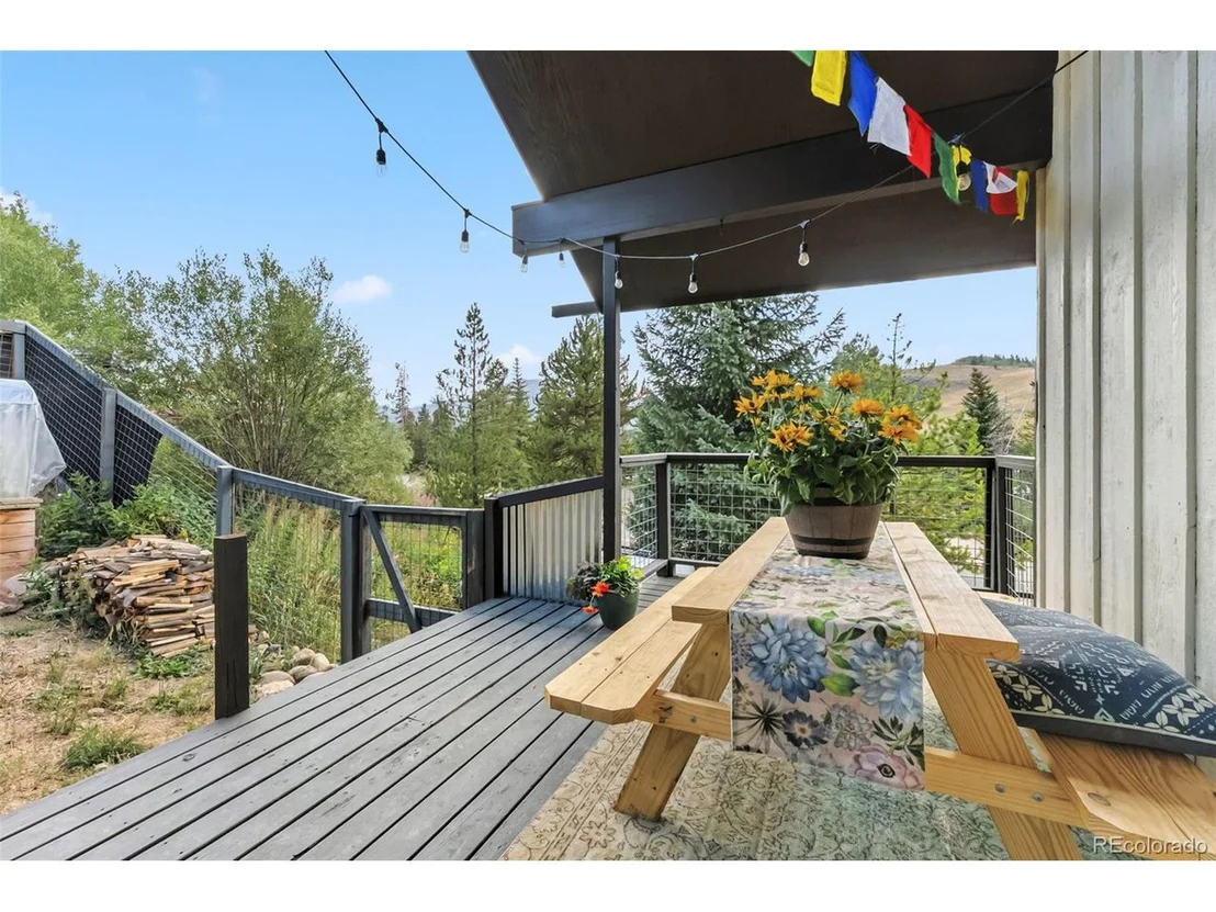 Photo of 218 Deer Path Rd
