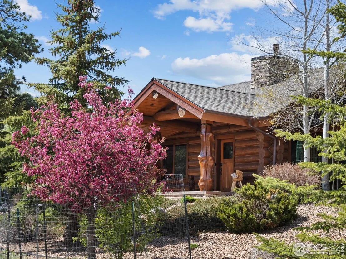 Photo of 2030 Cherokee Dr