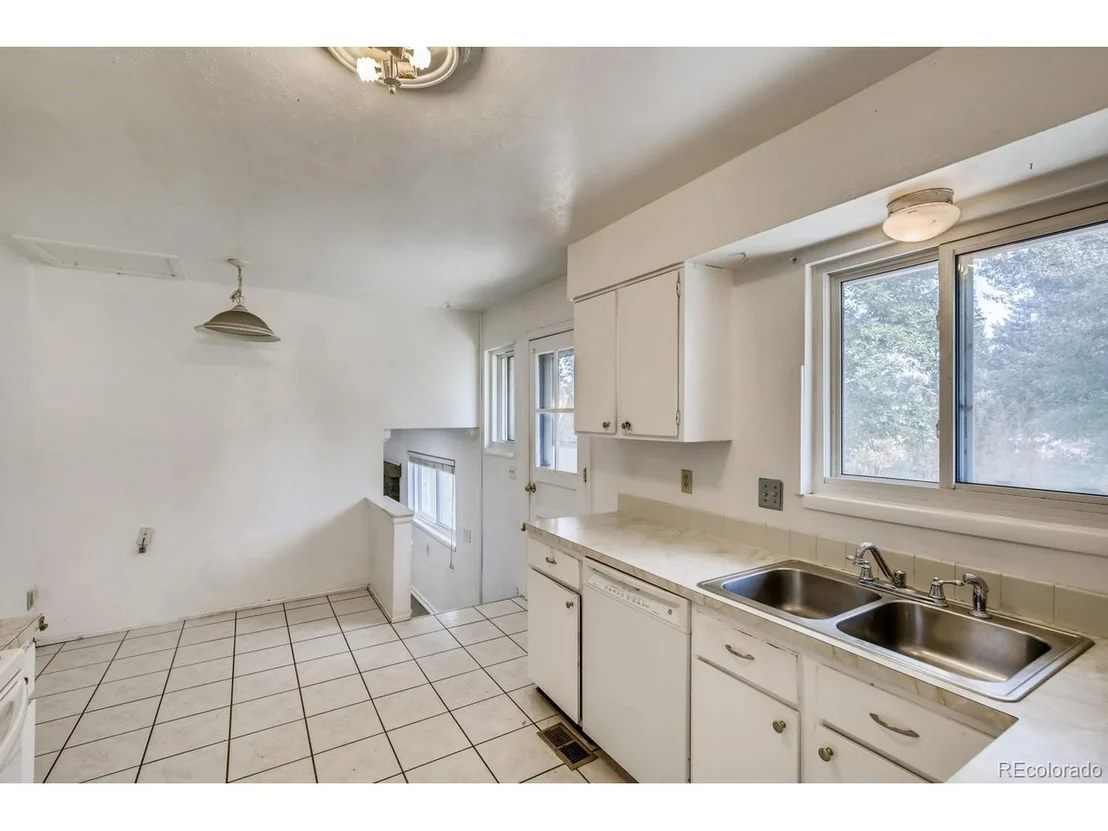 Photo of 1331 Lefthand Dr