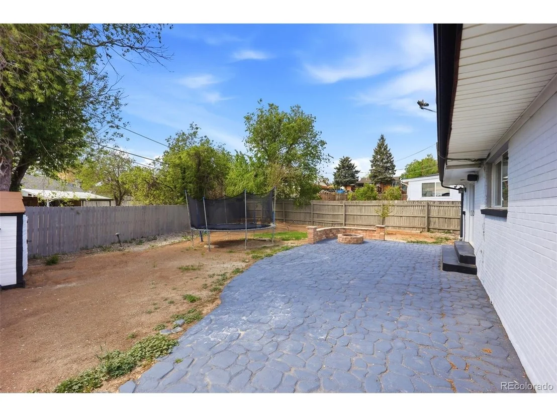 Photo of 500 E 83rd Dr