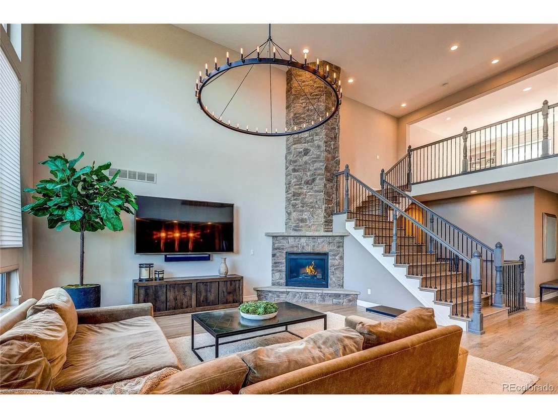 Photo of 9591 Sunset Hill Dr