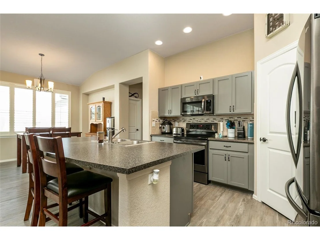 Photo of 574 Ellingwood Pointe Dr