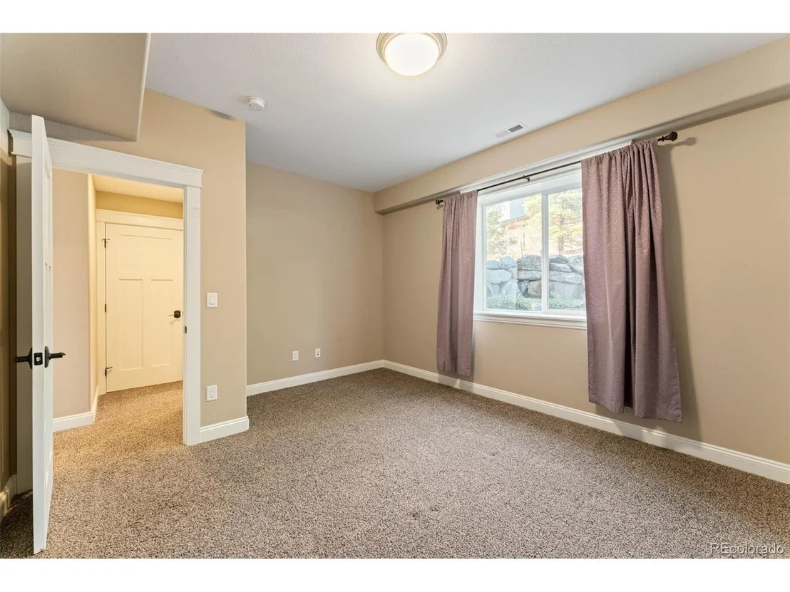 Photo of 12648 Waterside Ln