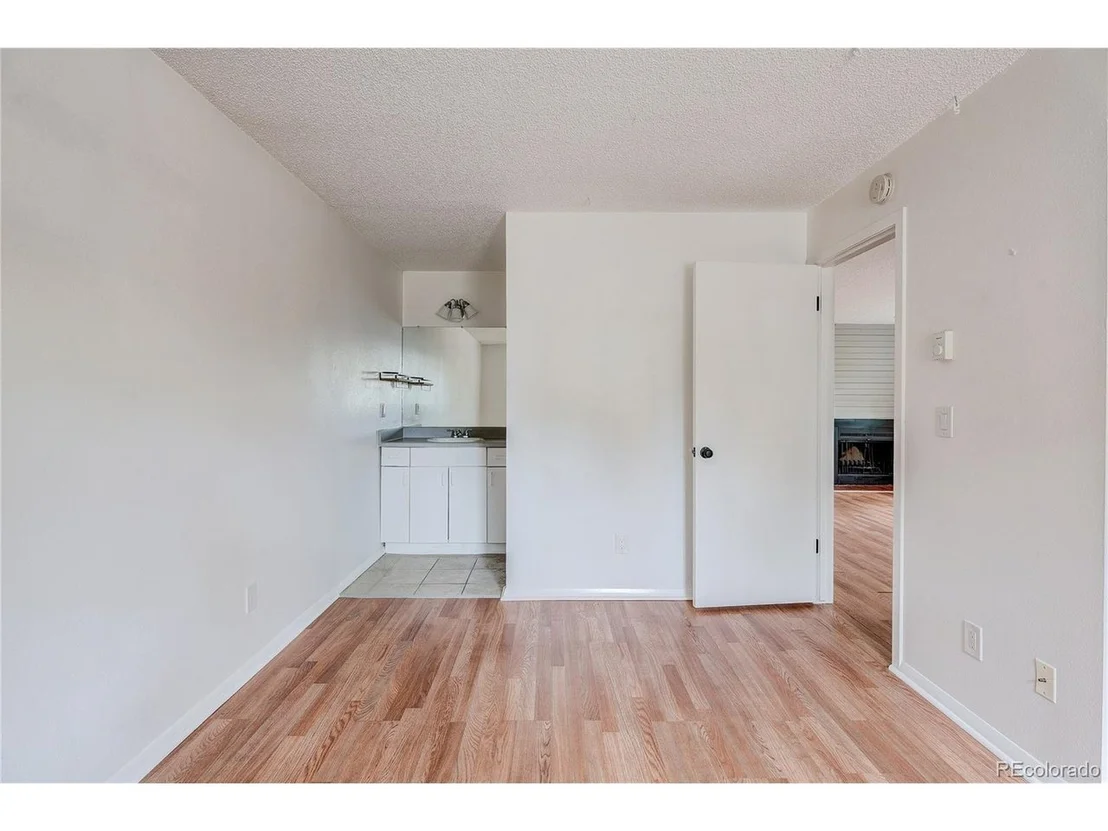 Photo of Unit 1B at 3065 30th St