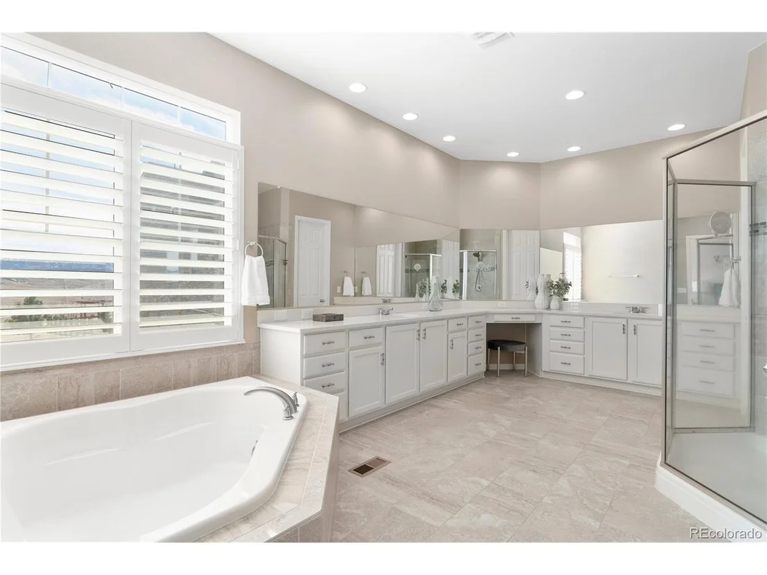 Photo of 8478 Rogers Loop