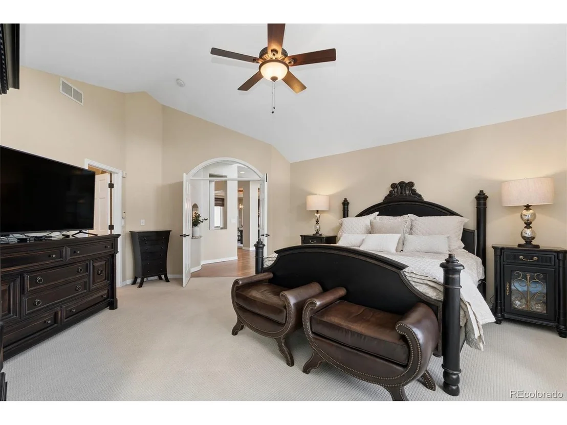 Photo of 8571 Colonial Dr