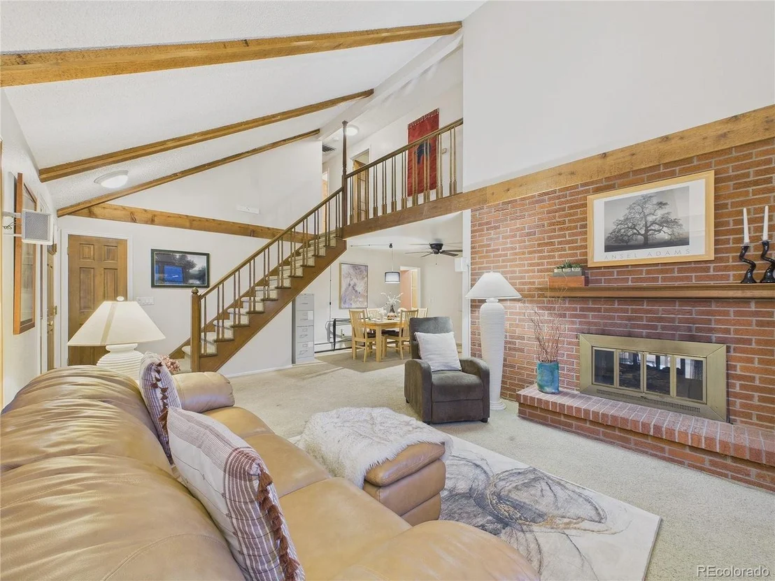 Photo of 9738 Sierra Dr