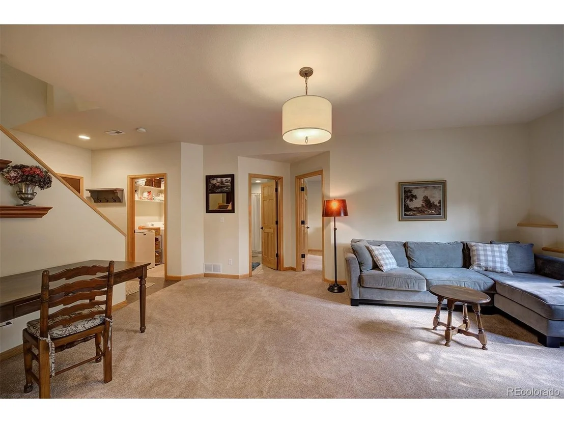 Photo of 990 Elk Valley Dr