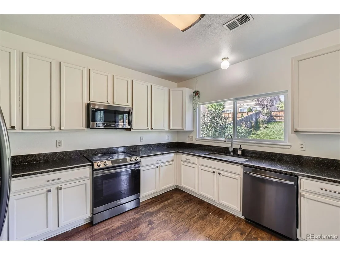 Photo of 10562 Tracewood Cir