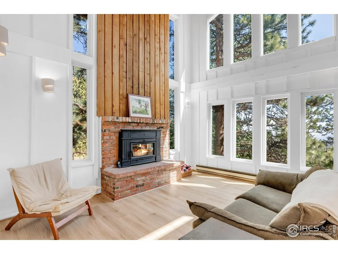 Photo of 287 Brook Cir