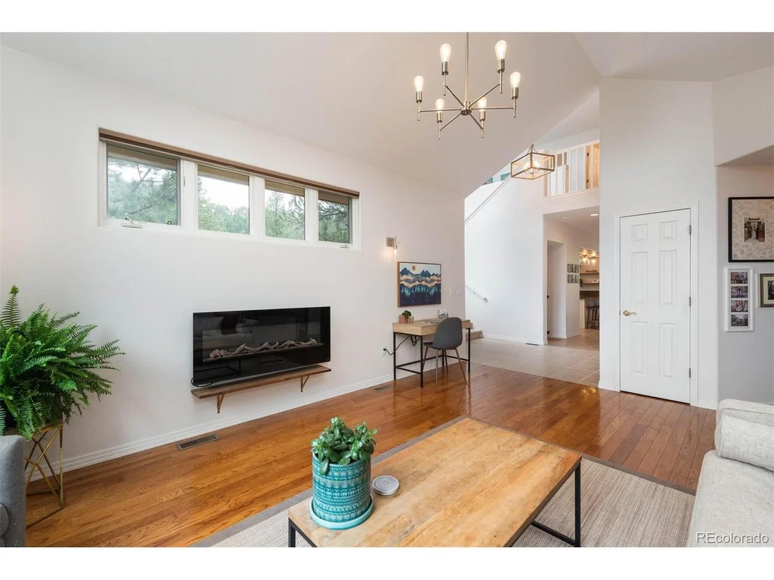 Photo of 7102 Pinewood Dr