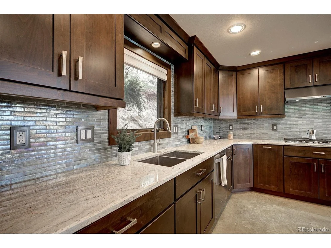 Photo of 6554 Olympus Dr