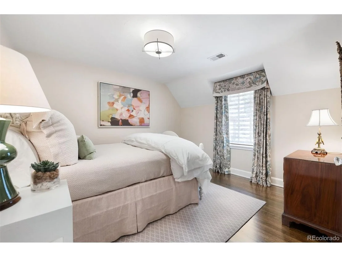 Photo of 310 Jersey St