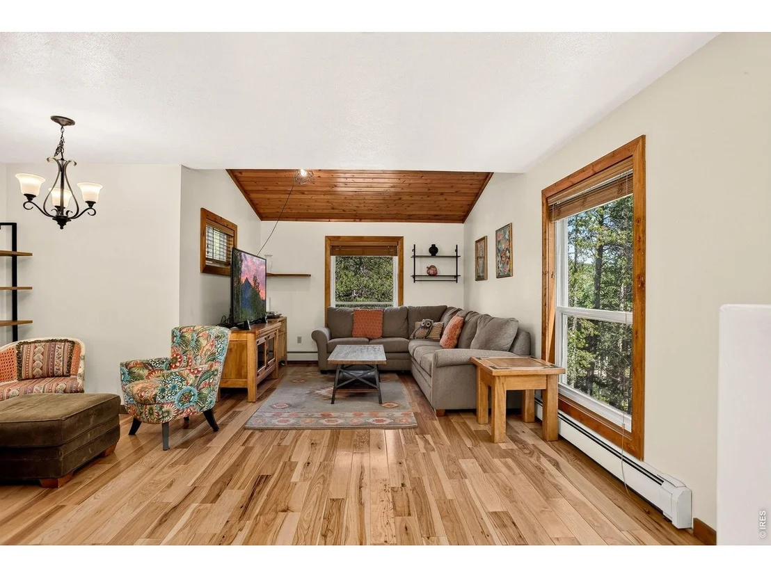 Photo of 104 E Dory Way