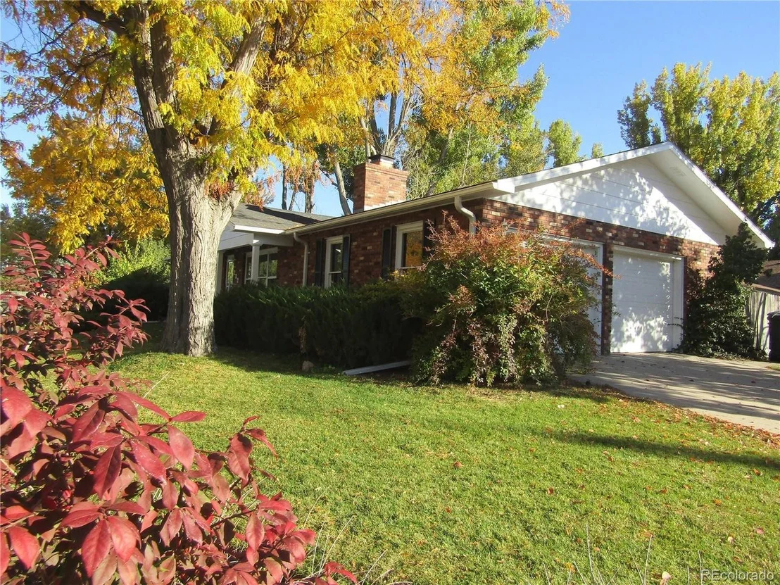 Photo of 2320 E Emerson