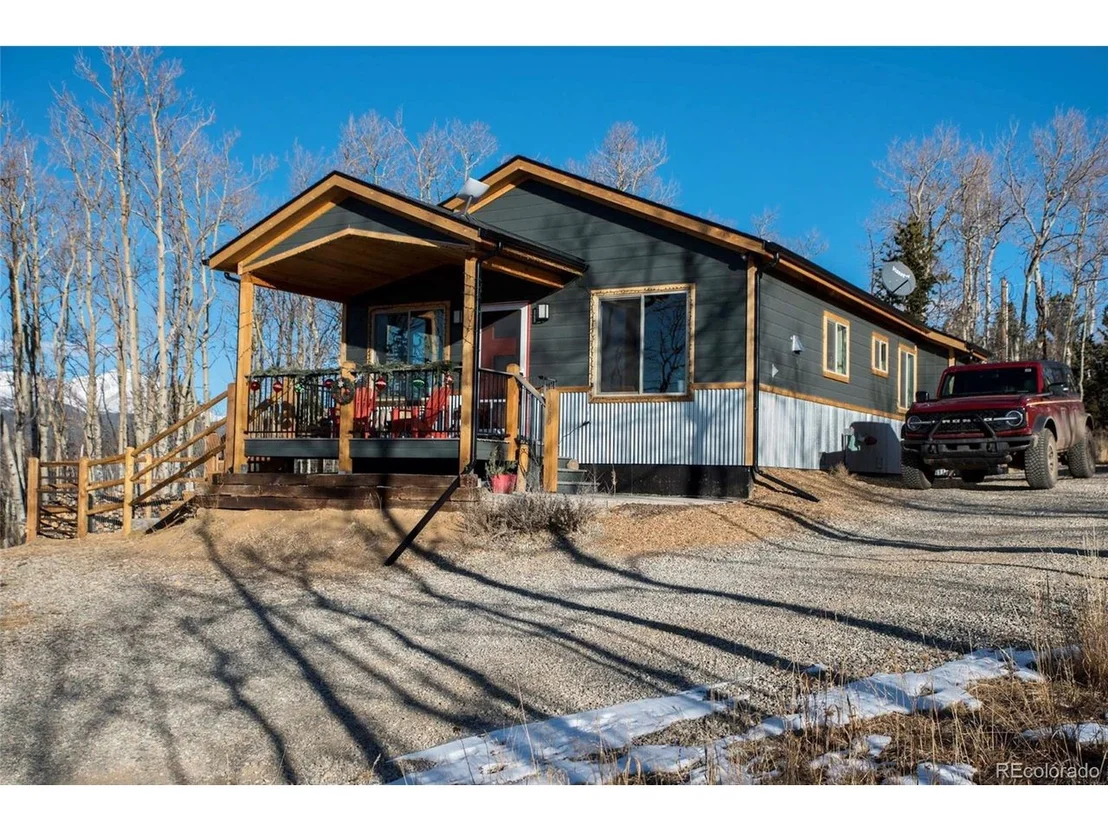 Photo of 1550 Georgia Dr