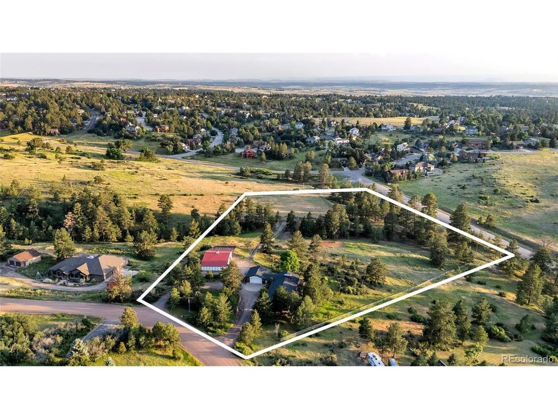 Photo of 6685 Chalet Cir